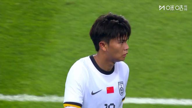 0-3！國足東亞杯首戰(zhàn)慘敗，整場5次射門0射正，沒有任何亮點