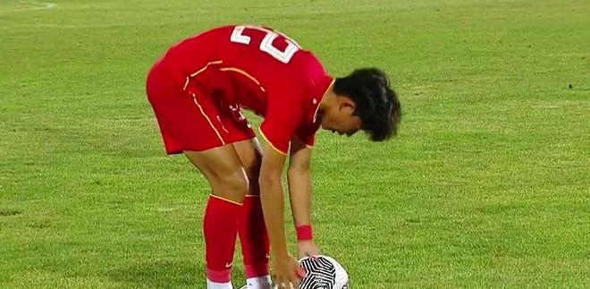 1-1！國足U16閃電進(jìn)球，打得韓國U16有些慌亂，被韓國隊(duì)5分鐘扳平