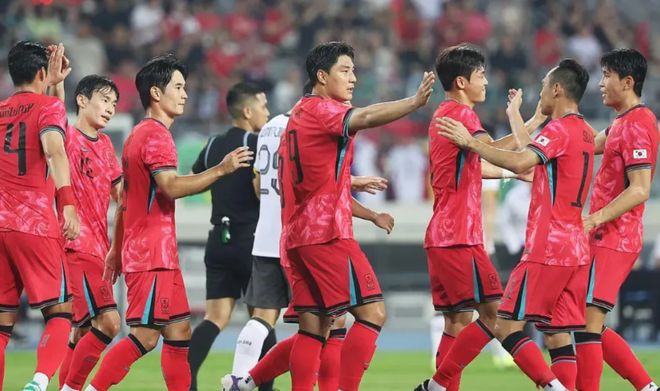 0-2！中國香港不敵韓國，2連敗墊底，日本讓出榜首，國足獲好消息