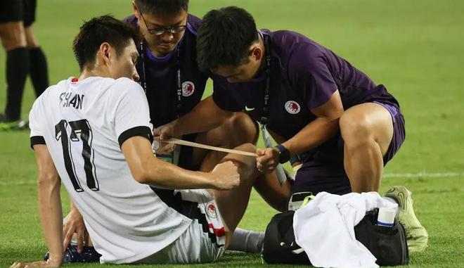 滬媒：陳晉一戰(zhàn)日本賽后大腿有些拉傷；劉誠宇則缺席國足合練