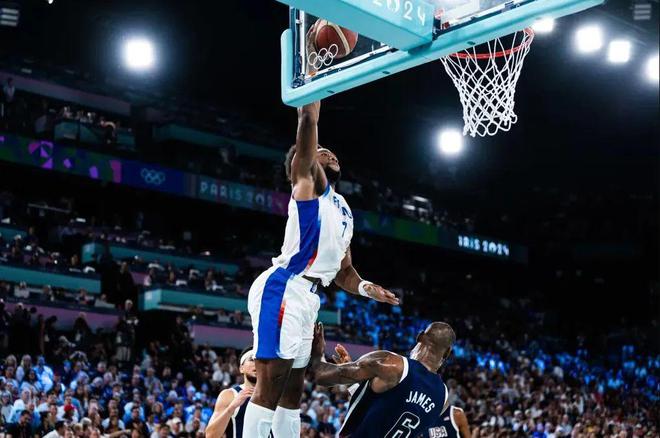 打过两次CBA,奥运隔扣詹姆斯,现在他要自己掏钱回NBA了