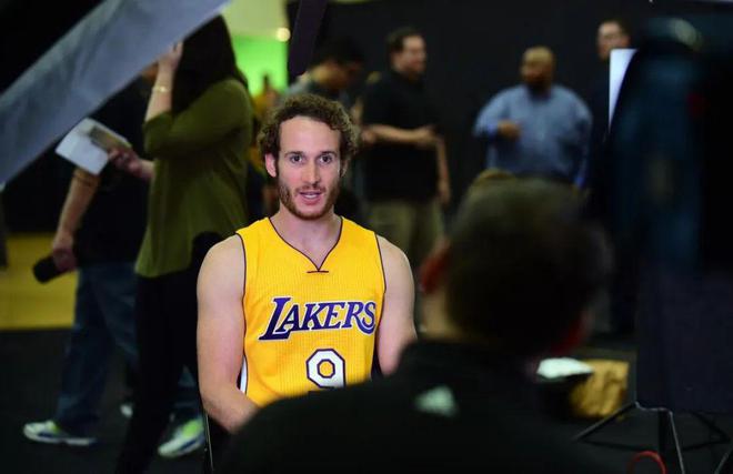 NBA初代老六，42岁进入生涯巅峰？！