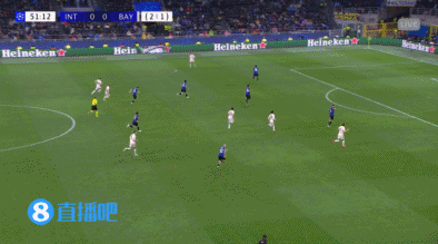 关键先生！凯恩原地晃开迪马尔科后破门，拜仁1-0总比分2-2国米！