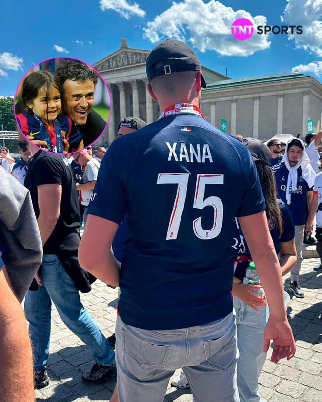 歐冠決賽現(xiàn)場 巴黎球迷身穿恩里克去世女兒的球衣???