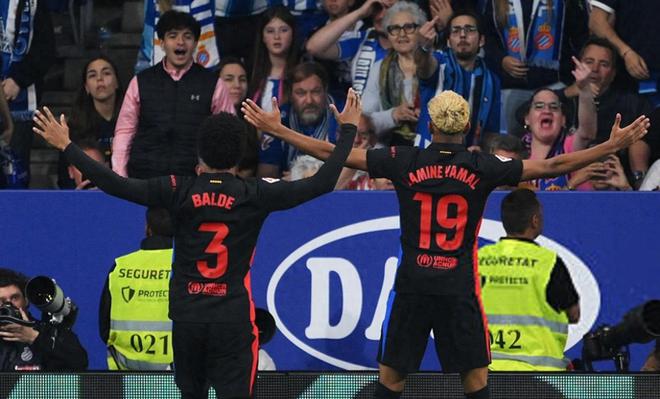 尘埃落定！亚马尔破门 2-0：巴萨提前夺西甲冠军皇马正式四大皆空