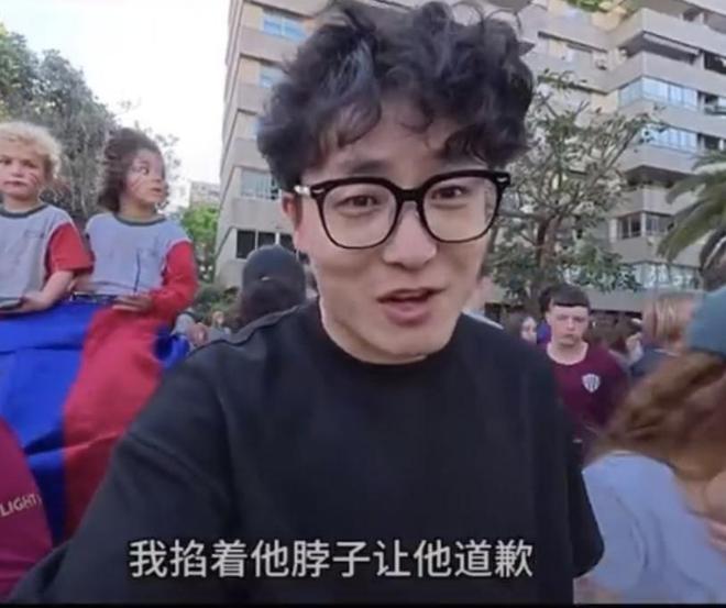 中國球迷遭種族歧視！巴薩官方迅速道歉 網(wǎng)友：跟皇馬比高下立判