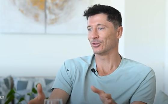 莱万：如果阵容齐整我们能击败国米，现在巴萨很难找到我的替身