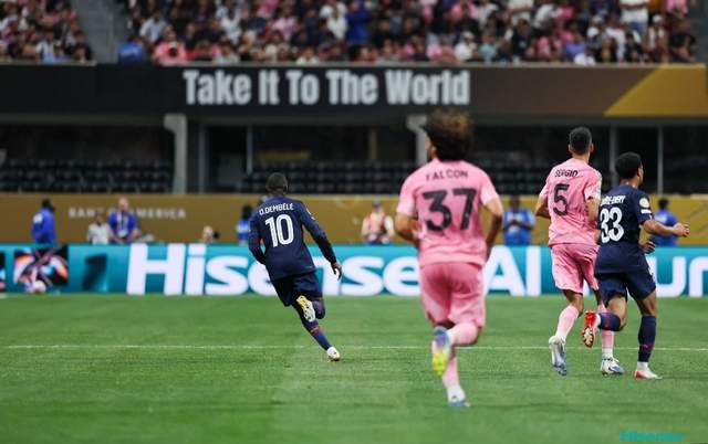 4-0！世俱杯最強(qiáng)人情世故誕生，梅西賽后與老隊(duì)友勾肩搭背離場(chǎng)