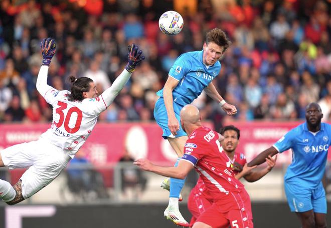 1-0！孔蒂太神了，率隊7輪不敗+追平國米，曼聯(lián)棄將9球2助創(chuàng)紀(jì)錄