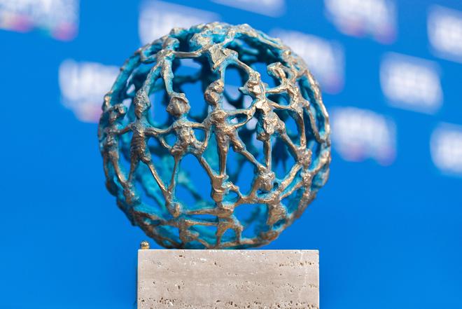 因聯合反對種族歧視行為，紅軍和埃弗頓榮獲歐足聯FootbALL獎