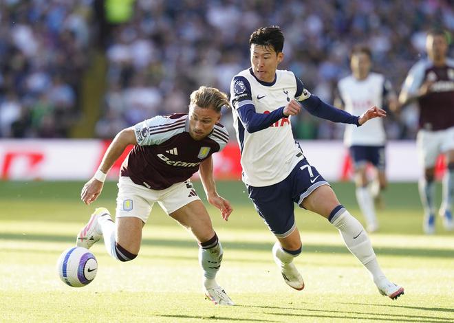 2-0，53歲埃梅里發威：率隊完勝熱刺，3連勝反超曼城，逼近前二