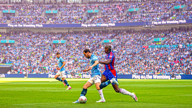 1-0！掀翻13.1亿豪门一黑到底 大黑马喜提队史首冠 120年神迹诞生