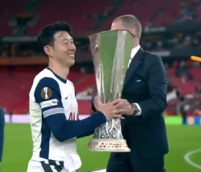 0-1后！曼聯(lián)主帥不辭職：讓2人首發(fā)成敗筆，決賽整活痛失1億歐