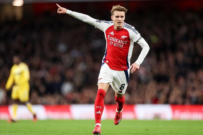 2-1，阿森纳揽74分获英超亚军，蒂尔尼告别战建功，厄德高绝杀
