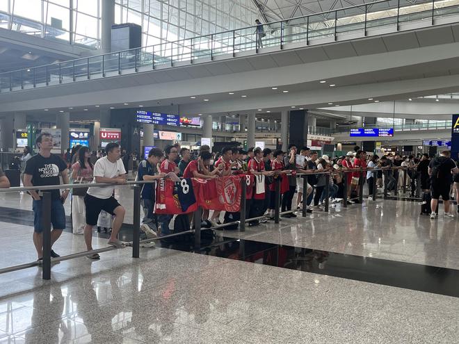 中国香港队主帅谈迎战曼联：希望能够为球迷带来惊喜