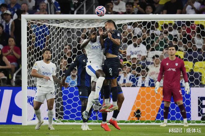 世俱杯：亞洲獨(dú)苗2-0帕丘卡，1/8決賽戰(zhàn)曼城，萊昂納多壓哨破門(mén)