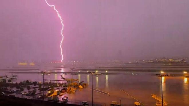 圖片報(bào)：飛往邁阿密航班因雷暴而延誤，拜仁仍滯留奧蘭多