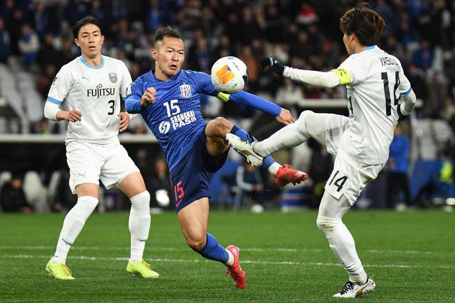 36岁仍是国内第1？吴曦亚冠潇洒倒钩 名记：被骂海参心寒退出国足