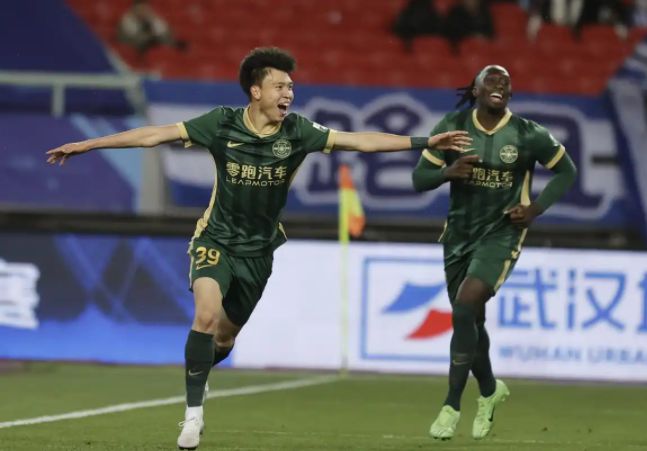 18歲王鈺棟鋒芒初露！完成國足首秀和中超首球，或成生死戰(zhàn)奇兵