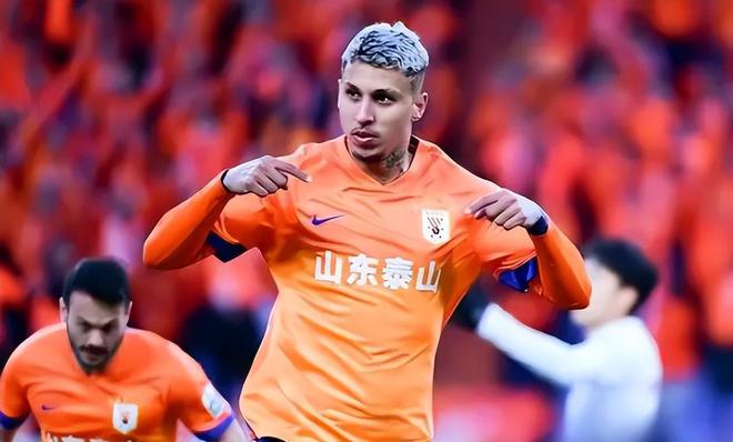 山東泰山臨沂主場(chǎng)首秀確定，二隊(duì)中鋒有望上調(diào)，海港亞冠被淘汰！