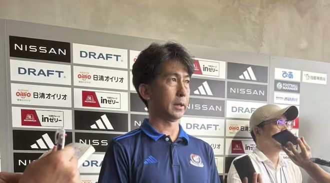 橫濱水手體育總監：對球隊感到擔憂，此前洛佩斯一直對戰術表達不滿