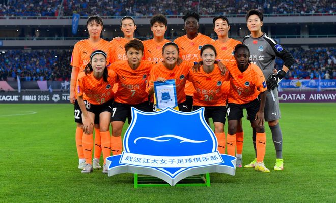 武漢女足90分鐘絕平＋點球大戰絕境兩連撲，隊史首奪女足亞冠