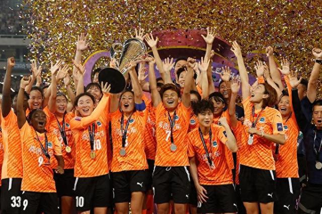 话题｜武汉江大女足登顶亚冠 收获的不止是130万美元重奖