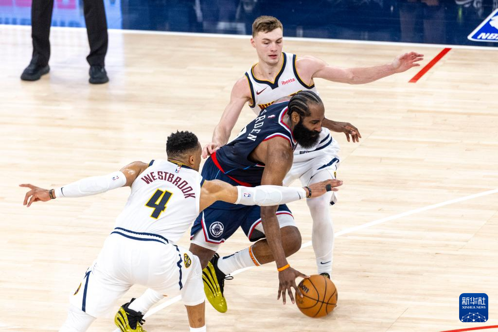 NBA季后赛：快船胜掘金