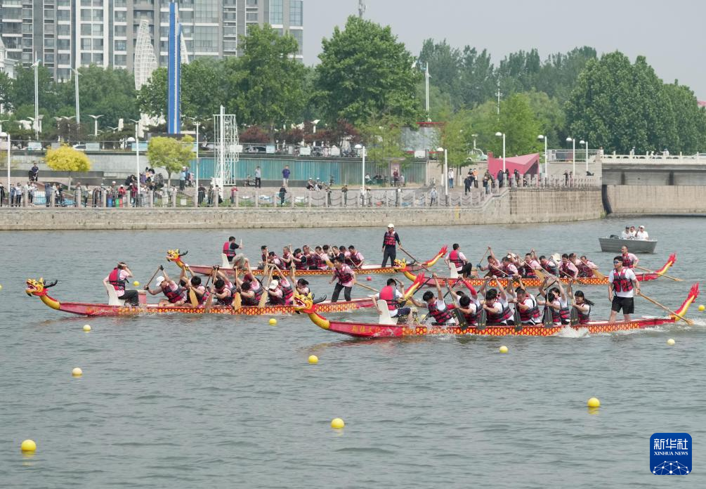 “京津冀环渤海湾”七城市龙舟邀请赛在秦皇岛举行