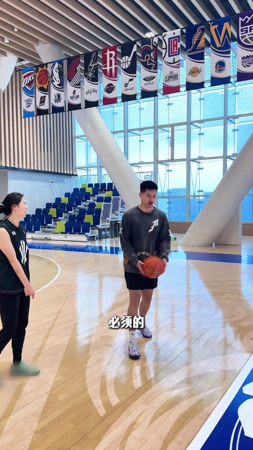 打情骂俏是吧！ 所以你俩谁厉害？