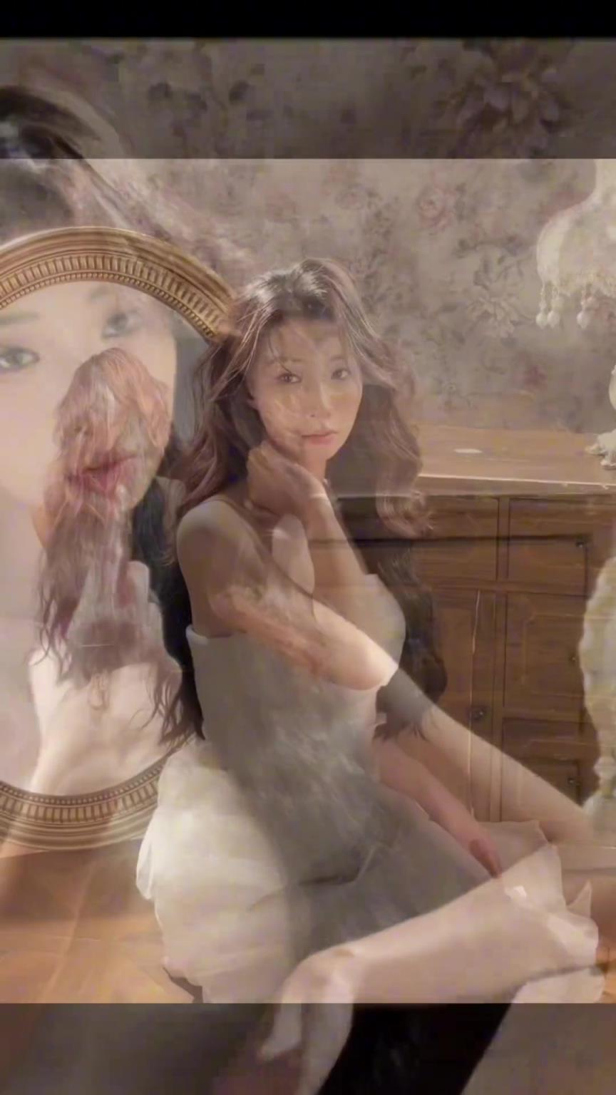 韵味十足~这是退钱姐不仔细看以为是哪个大美女啊~