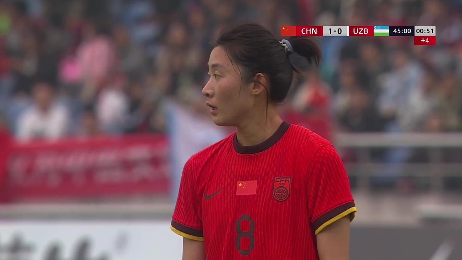 中国女足扩大比分！邵子钦禁区内乱战一脚抡射破门！！