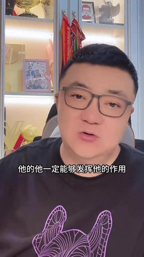 董路：不要把很长时间没踢过比赛的塞鸟，当做一定能改变局势的人