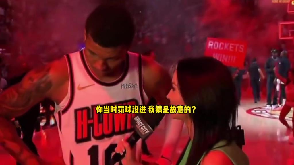 小史密斯谈最后罚球：泰特告诉我罚丢 我看向乌度卡确认是的