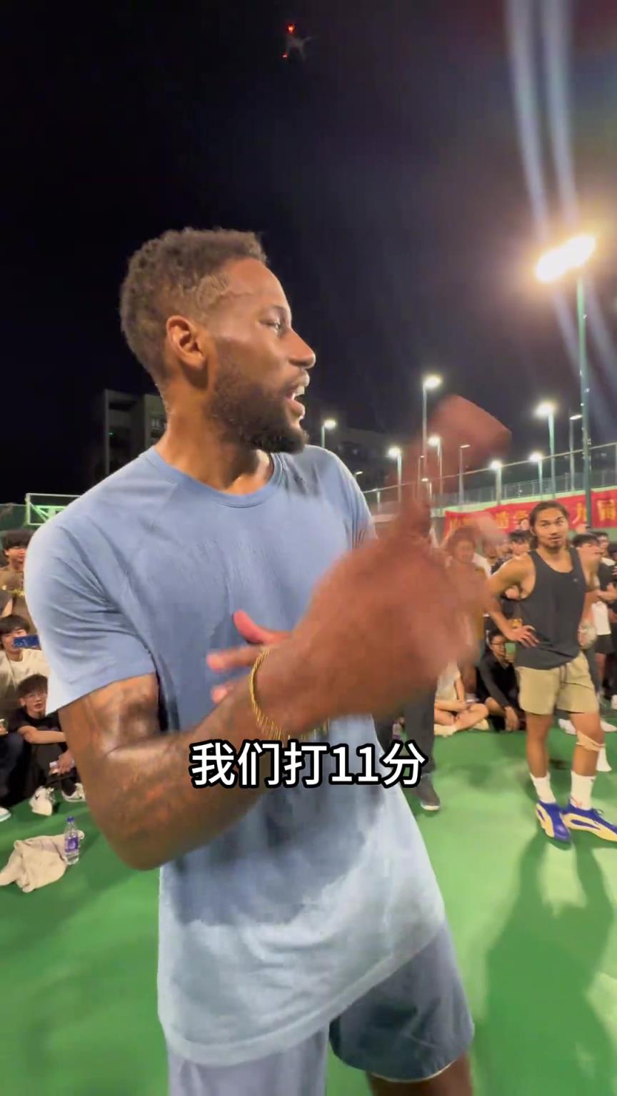 鸡腿诺前男友程鑫凯跟威姆斯单挑，职业跟业余差距还是挺大啊