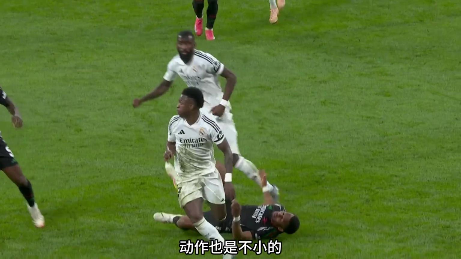 吕迪格vs阿森纳犯规合集：全场多次恶劣犯规仅吃一黄