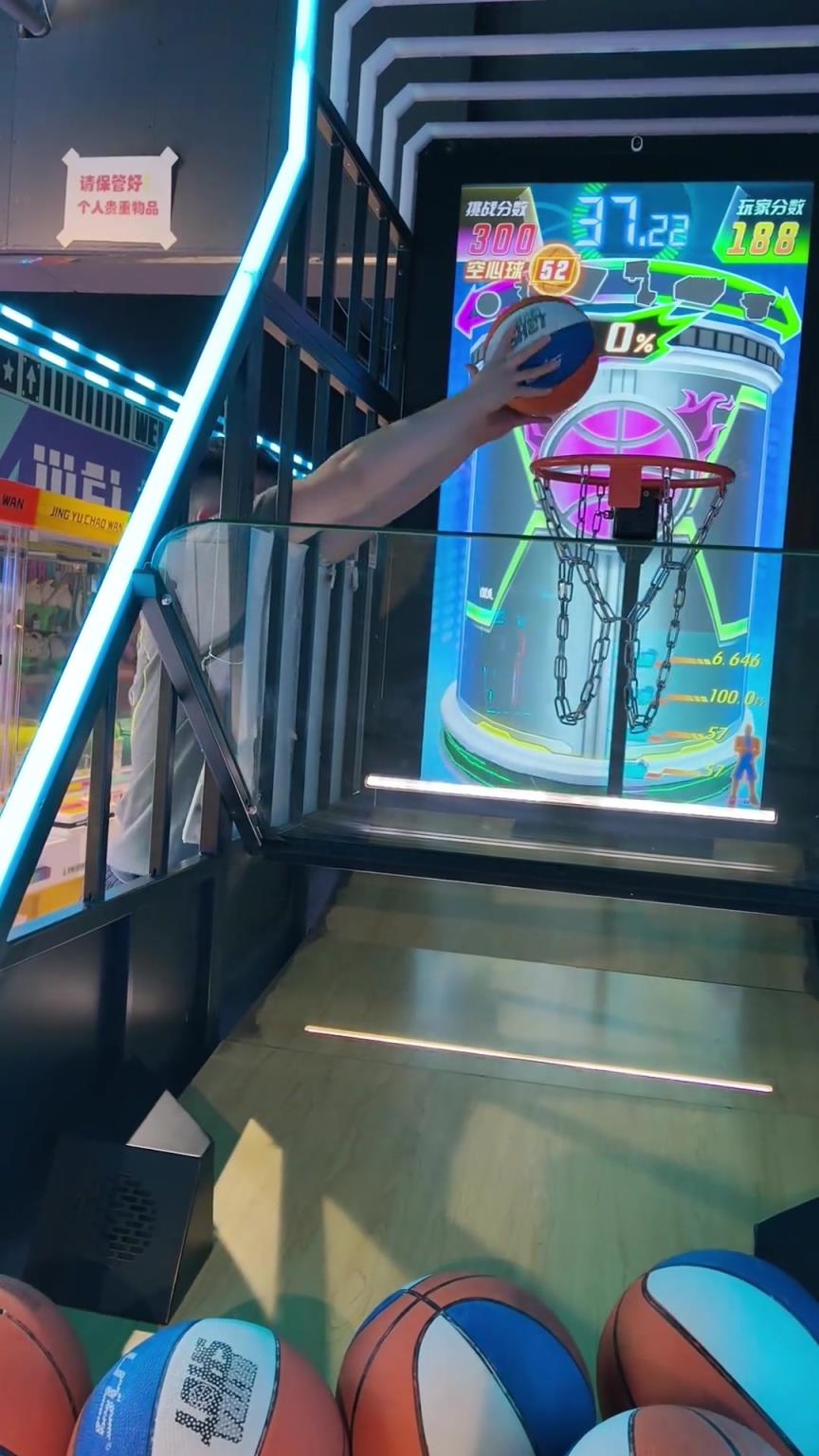 ⛹️‍♂️网友：这不比扣篮大赛好看吗？