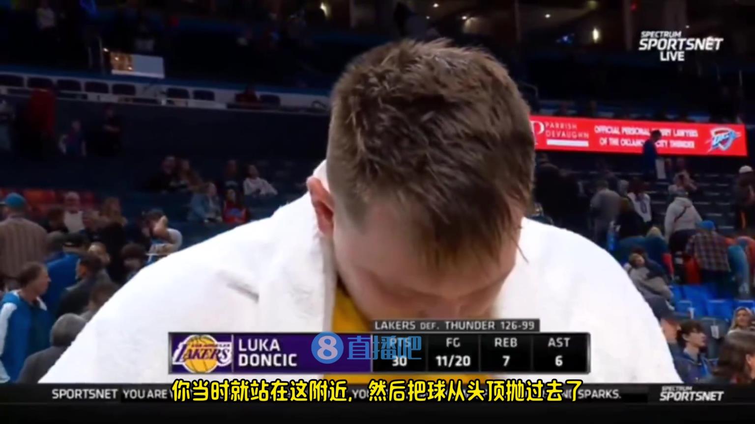 东契奇谈脑后妙传：这种球就是临场决定的，结果传的还挺不错！