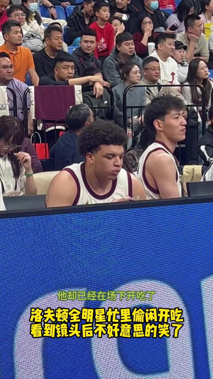 原来小胖的身材就是这么来的啊！