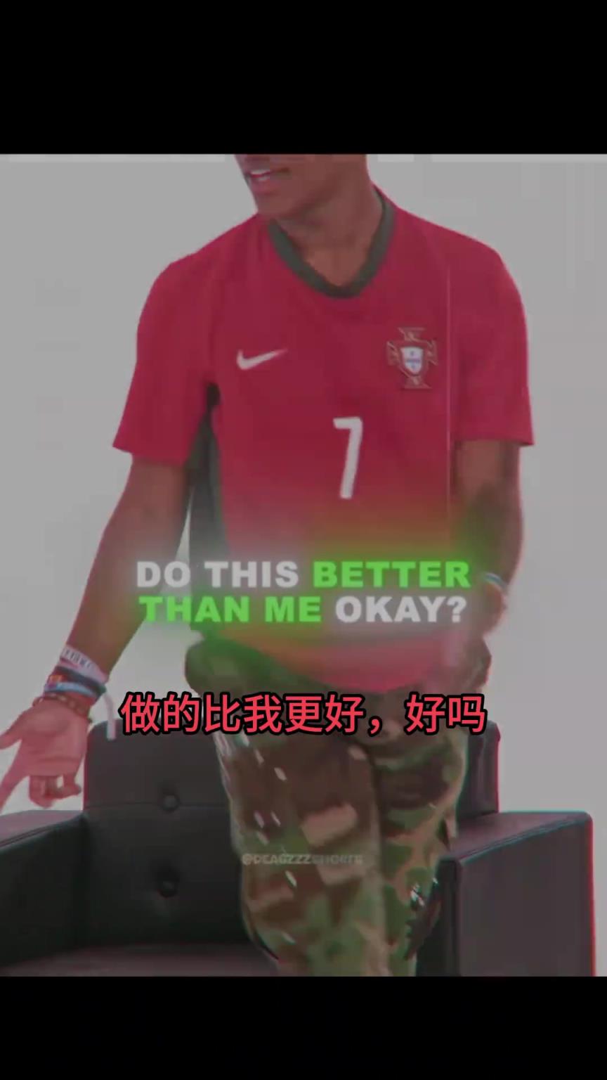 外国美女模仿甲亢哥后空翻，甚至连XXXXX的动作都模仿了