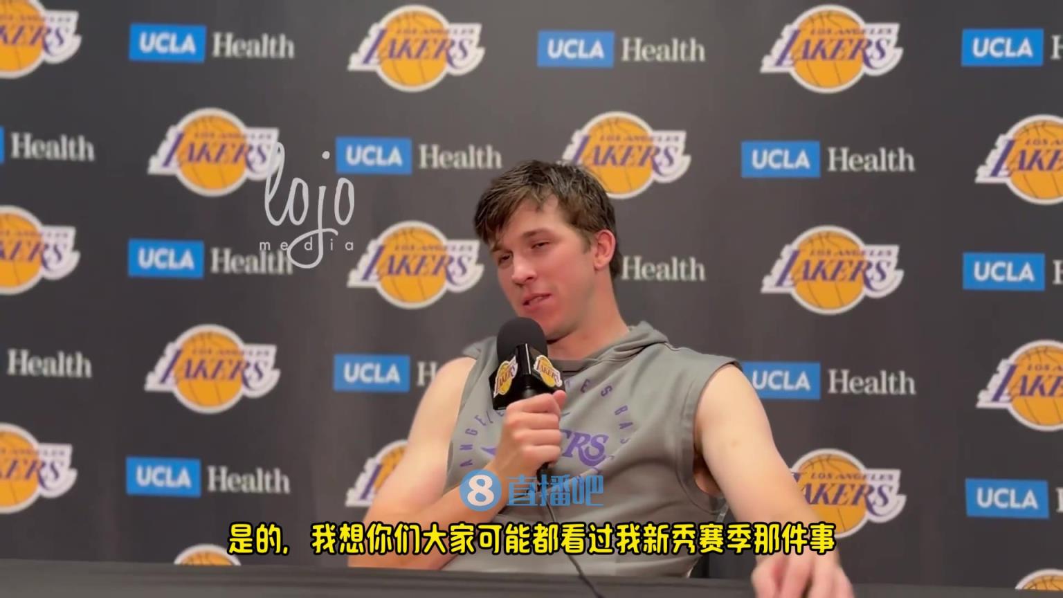 小里：以前我是科密詹黑，但我还是双向合同时老詹就接纳我了，还帮我成长进步