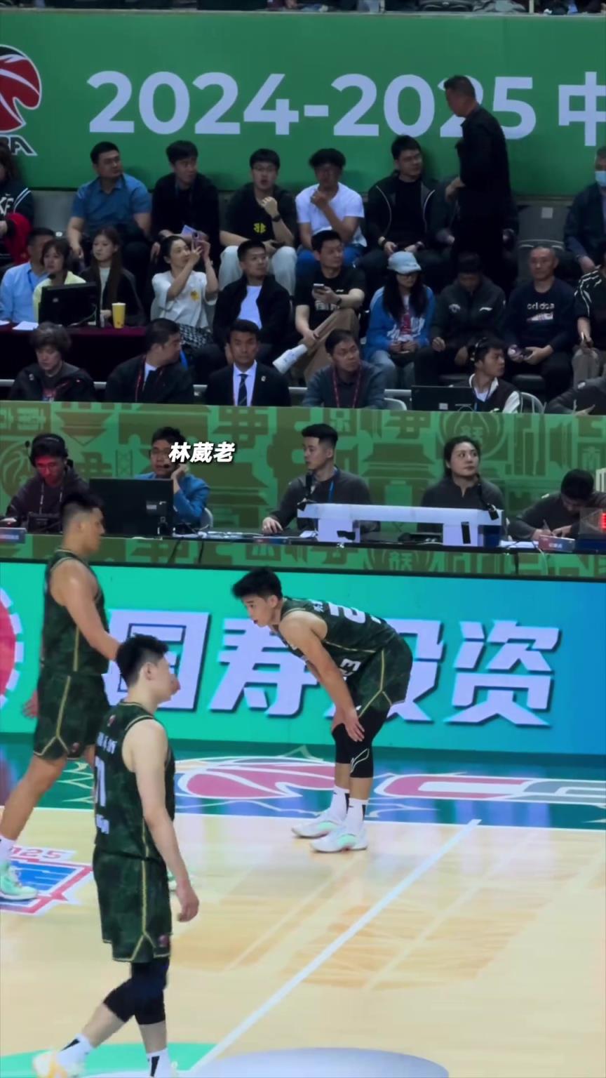 21岁，第一次季后赛，你还会继续进步...