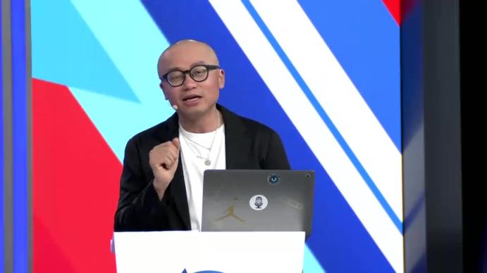 王猛：詹姆斯突破了被动适配的牢笼！！展现出色的组队能力！！