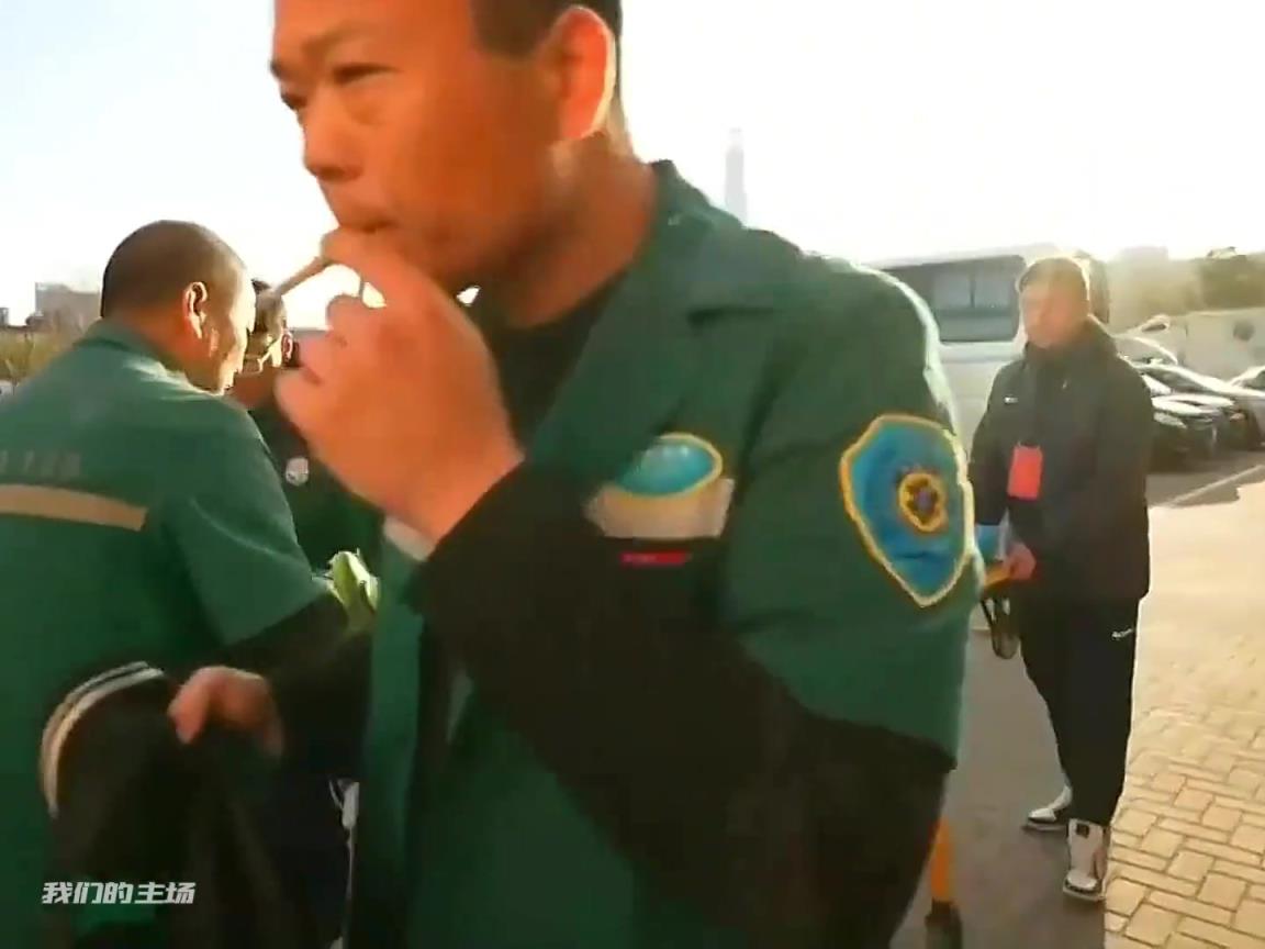 领先世界！天津队球员受伤直接在球场外进行CT！