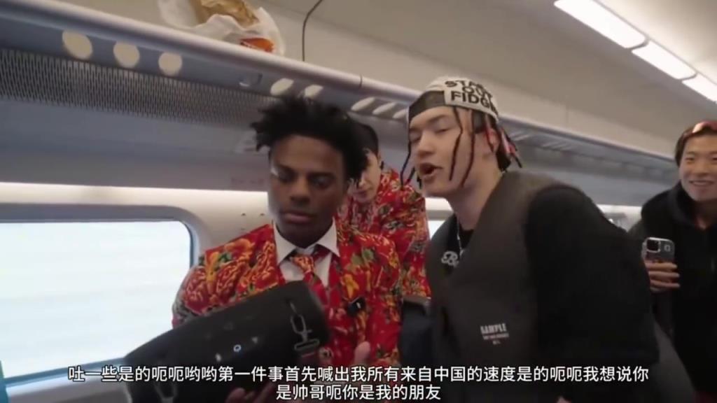种族天赋拉满！甲亢哥随意说唱竟碾压中国职业Rapper