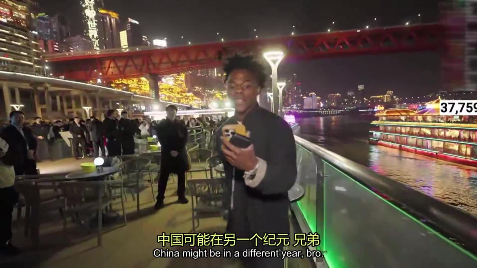 甲亢哥被重庆超美夜景迷晕：我没吹牛家人们，中国在另一个纪元！