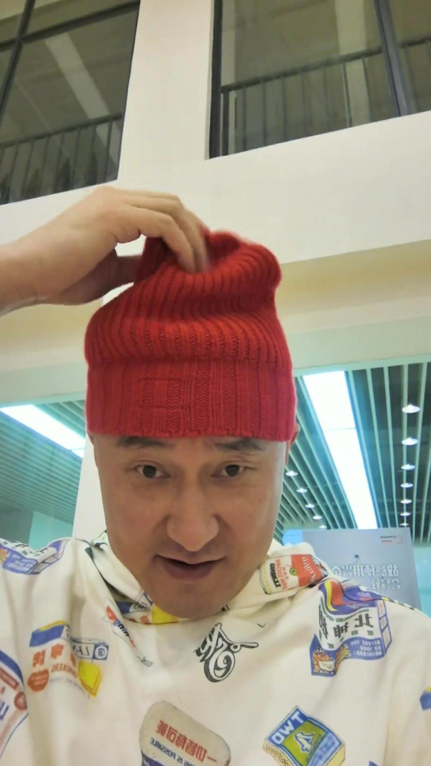 杜峰自称微潮杜 这造型如何？