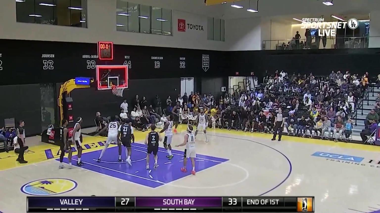乃父之风！布朗尼单打顶开防守 极限漂移后仰打进节末压哨球