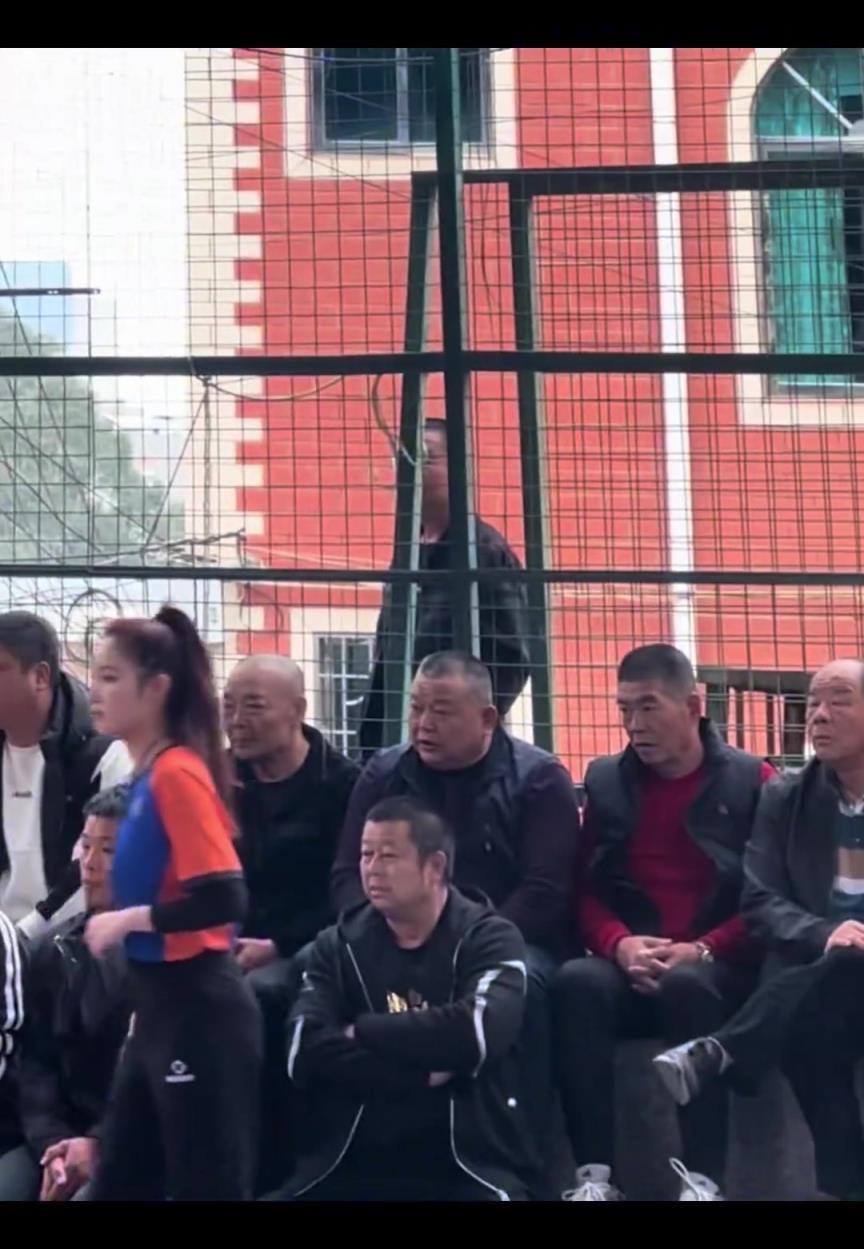 是谁还没看过美女裁判啊？