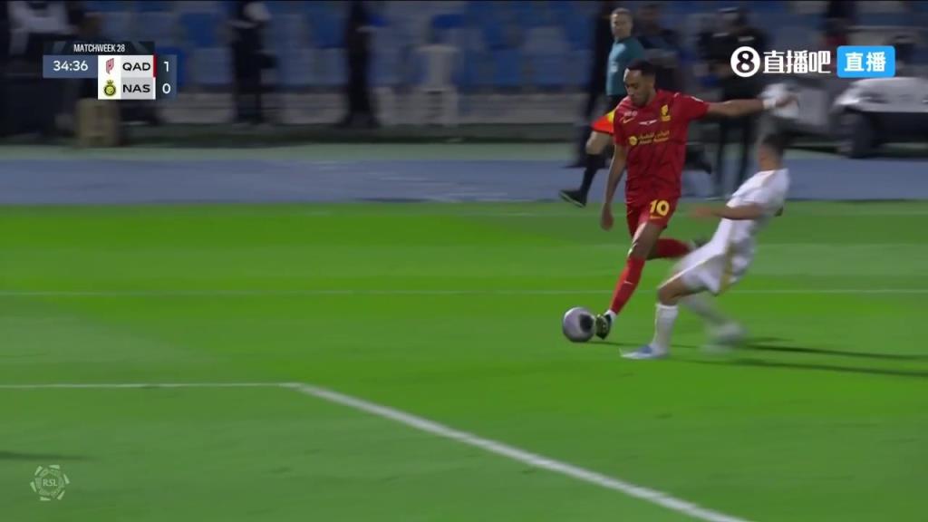 胜利0-1落后！奥巴梅扬右路奔袭传中助攻！图尔基打空门得手！